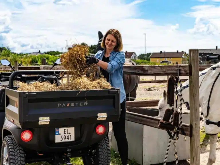 voiturette - golfette - utilitaire électrique Comment améliorer les flux logistiques grâce à un véhicule utilitaire électrique de petite taille ?