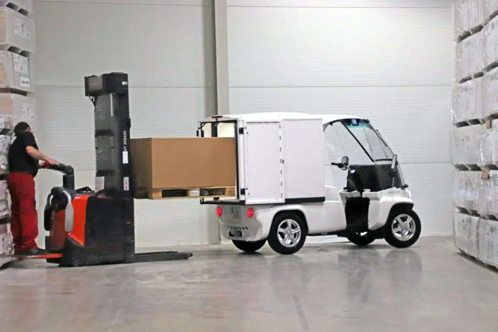 voiturette - golfette - utilitaire électrique Utilitaire électrique livraison de colis
