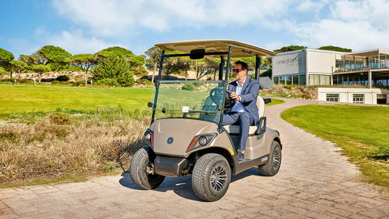 voiturette - golfette - utilitaire électrique Pourquoi la location courte durée de voiturettes explose dans l’événementiel en 2026
