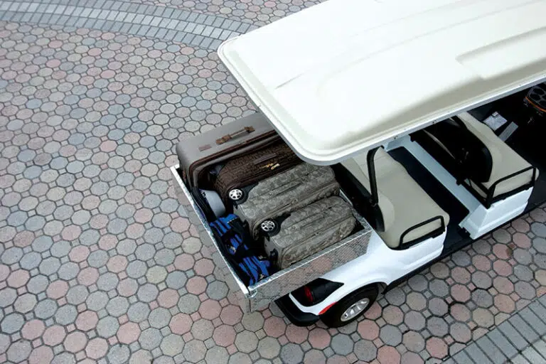 voiturette - golfette - utilitaire électrique Mobilité électrique en hôtellerie : comment les voiturettes transforment les hôtels et resorts ?
